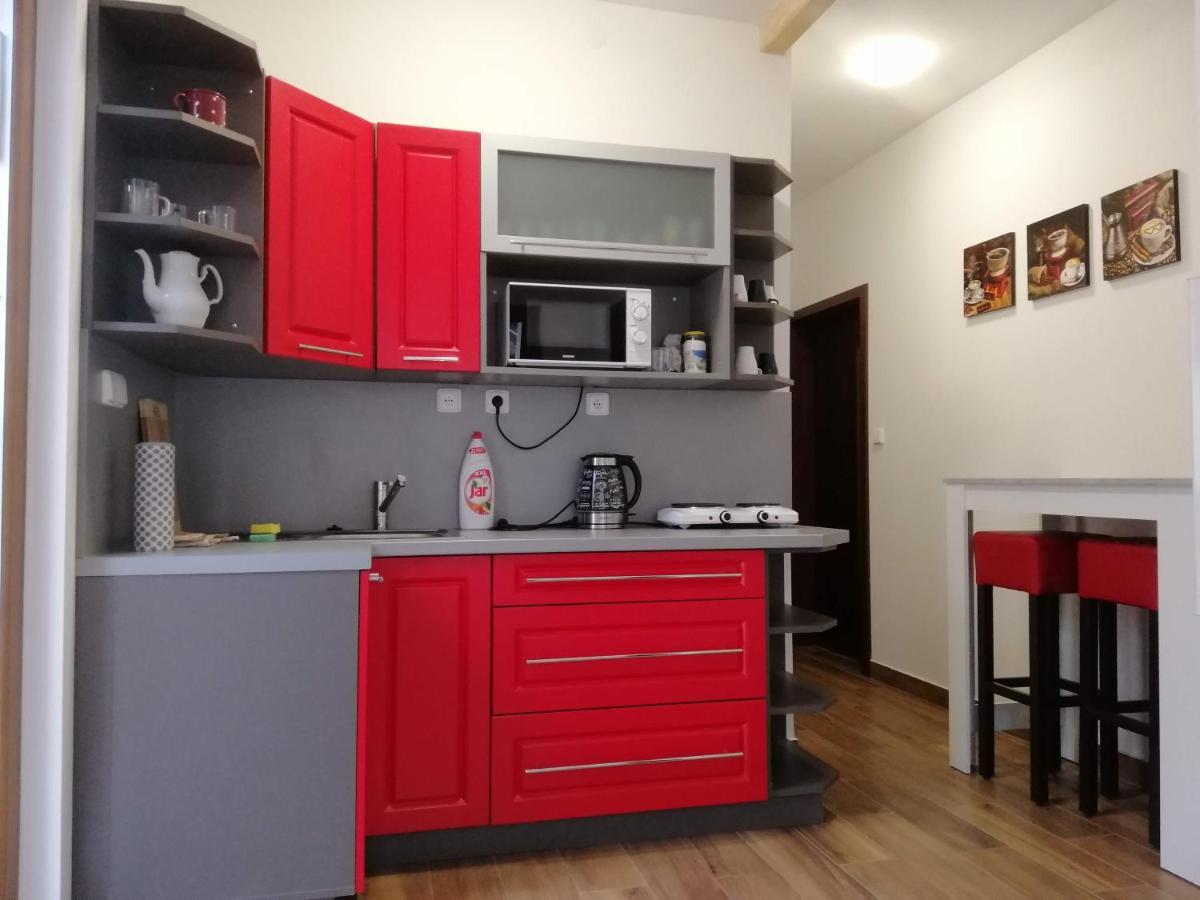 Aranka Apartment *